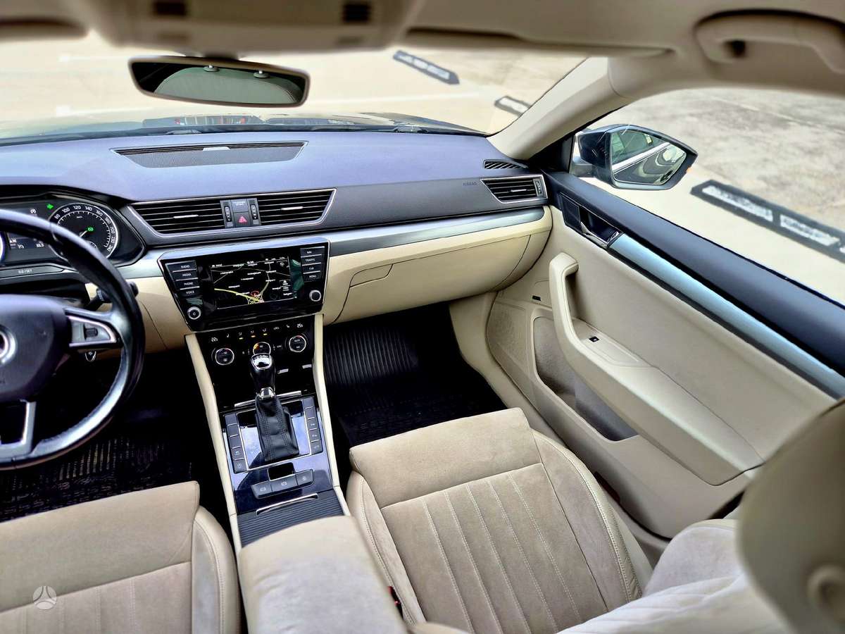 Skoda Superb, 2.0 l., hatchback