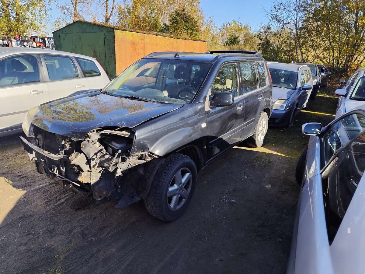Nissan X-Trail for parts