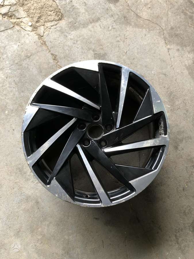 Volkswagen, light alloy, R20