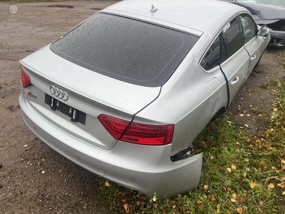 Audi S5 по частям. Iš vokietijos