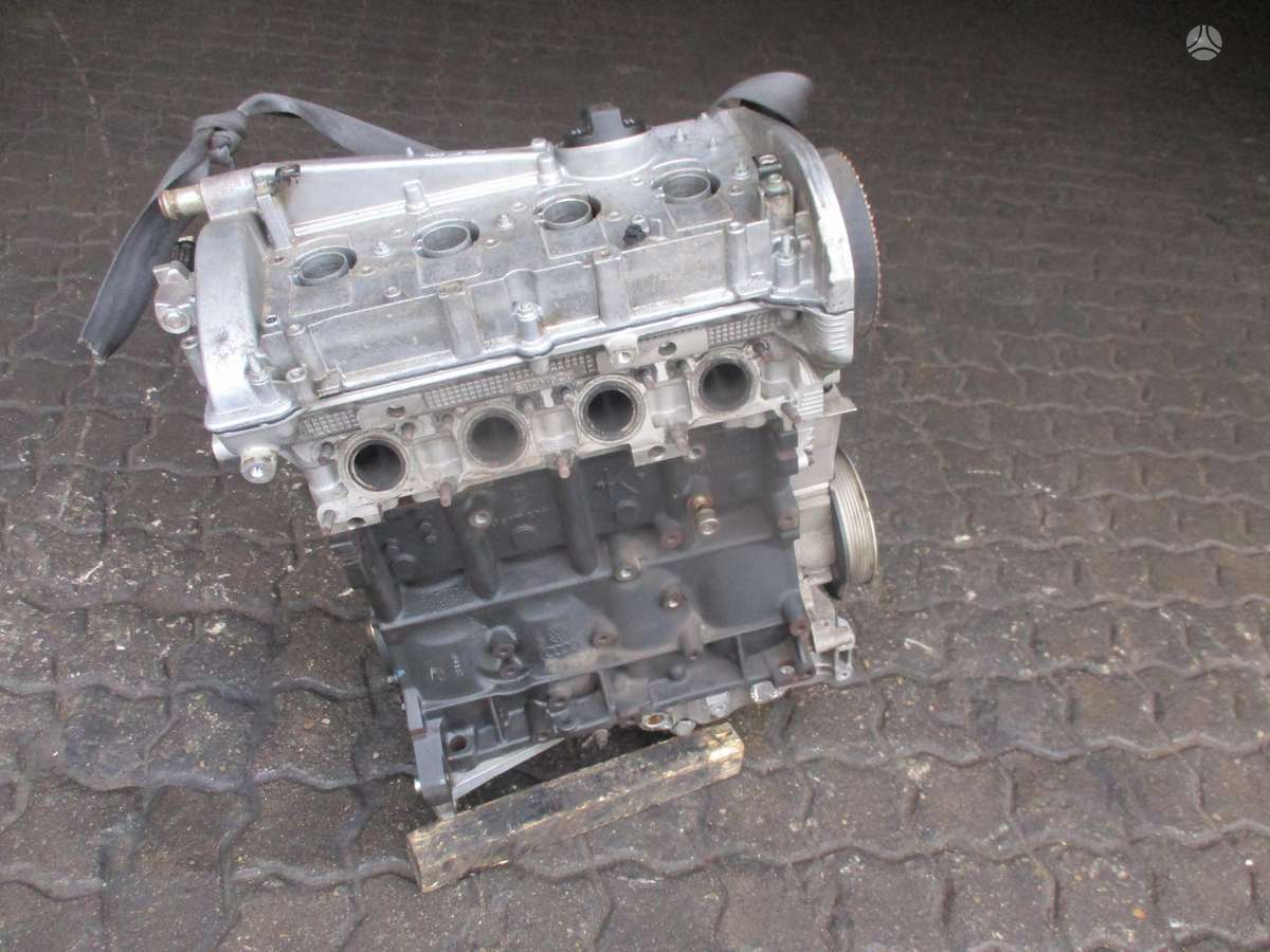 Audi A4 Variklis 1 8t bfb