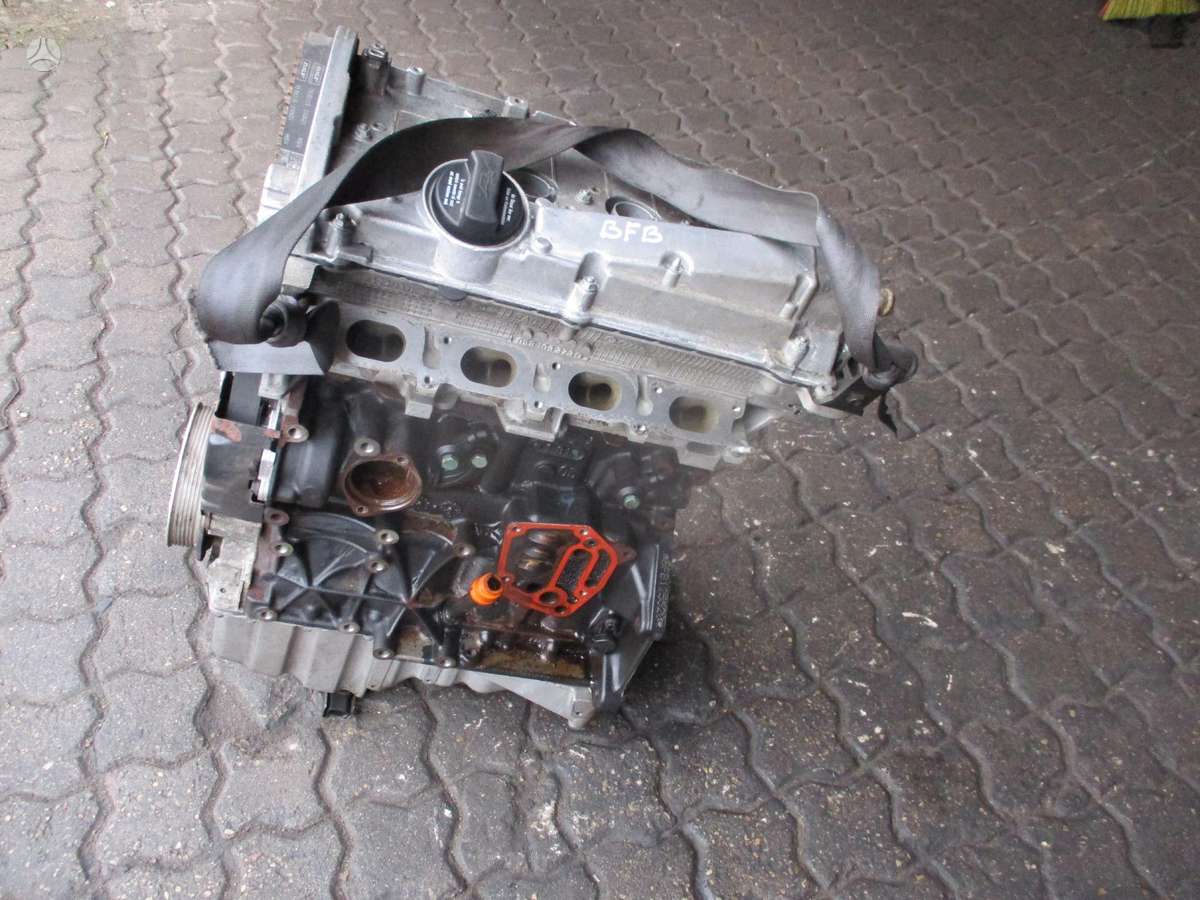 Audi A4 Variklis 1 8t bfb