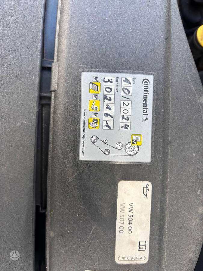 Volkswagen Passat dalimis