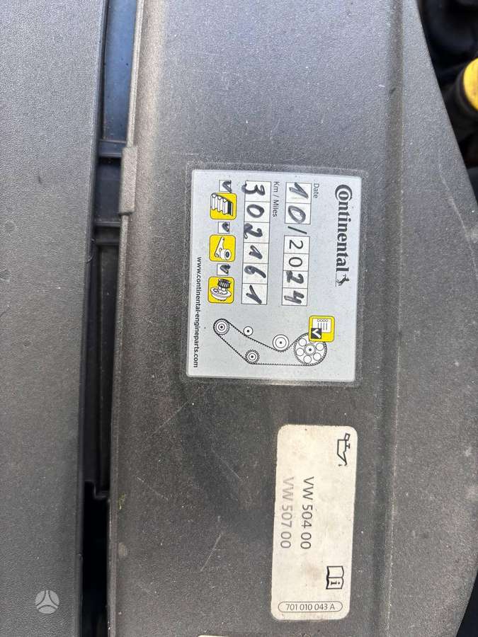 Volkswagen Passat for parts