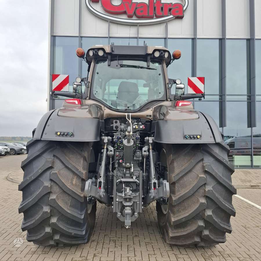Valtra S416, tractors