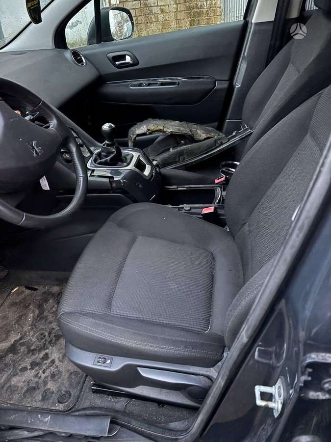 Peugeot 5008 dalimis