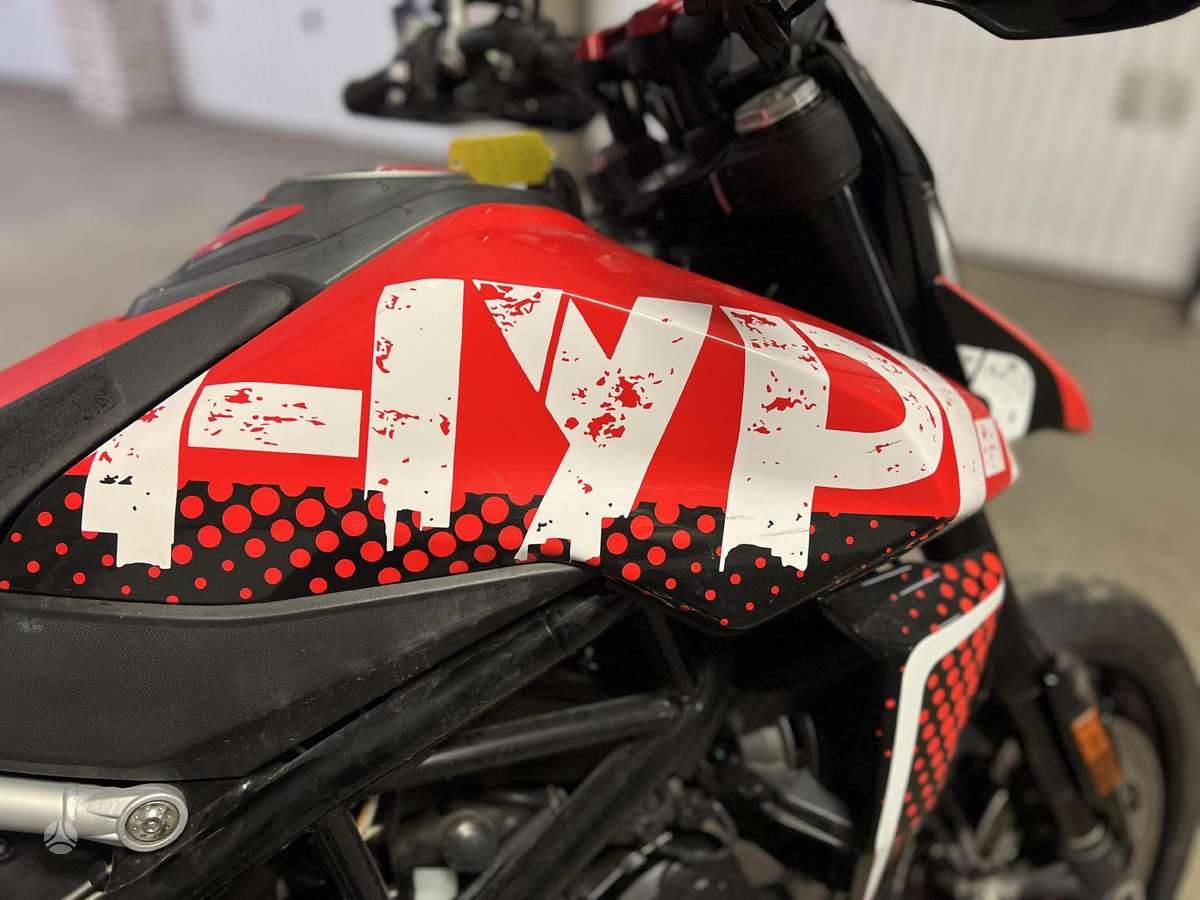 Ducati Hypermotard 950cc, supermoto