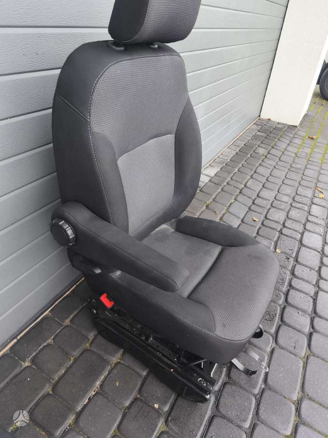 Renault Trafic virsbūves detaļas