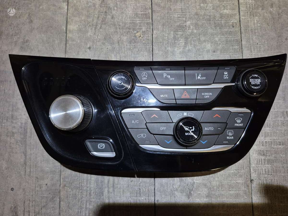 Chrysler Pacifica body parts