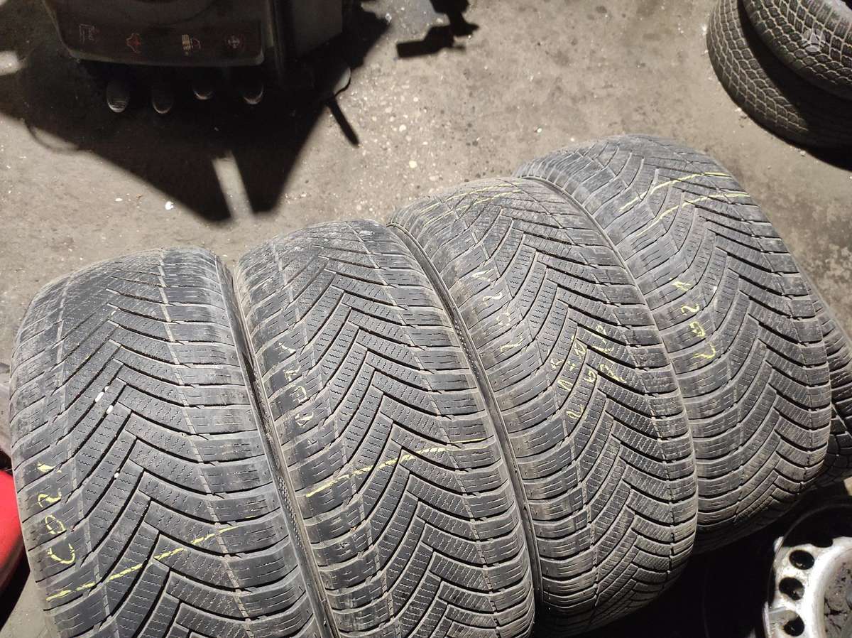 Michelin, žieminės 215/60 R16