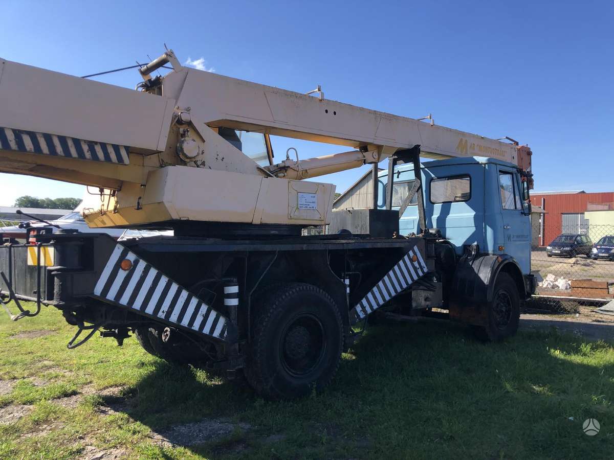 Zil 130, boom lift