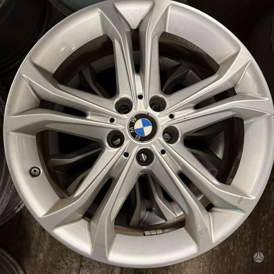 BMW X3, lengvojo lydinio, R18
