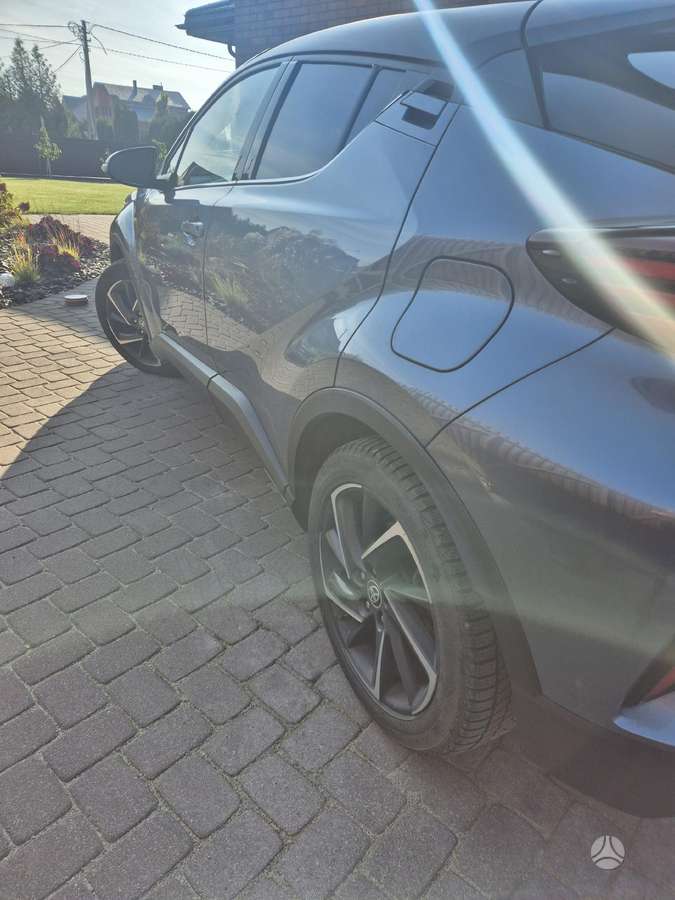 Toyota C-HR - 7