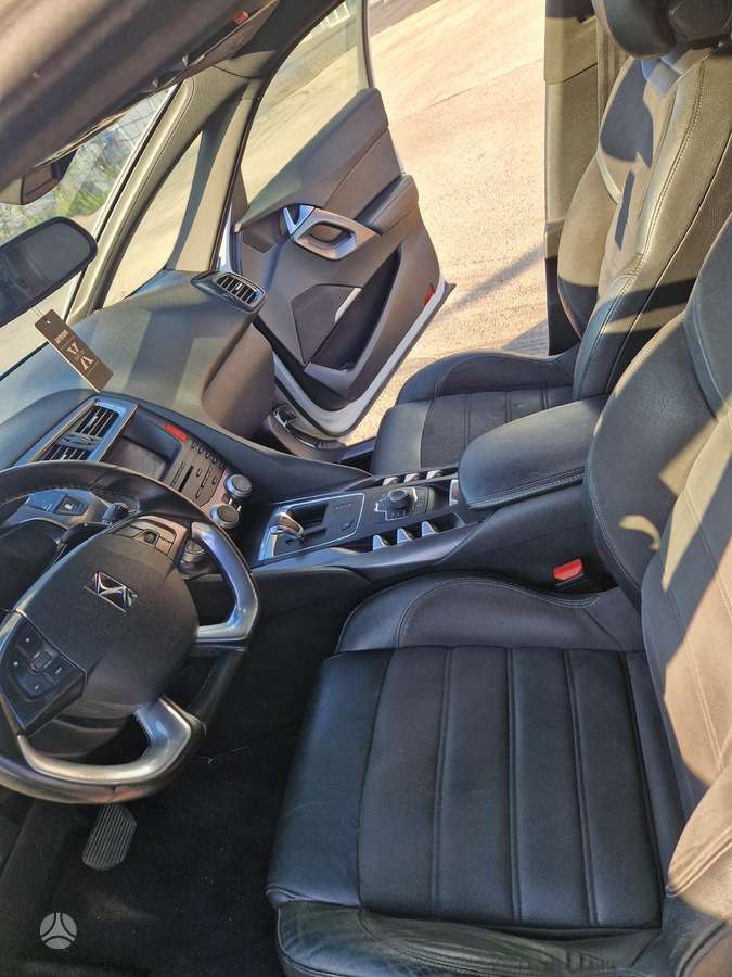 Citroen DS5, 1.6 l., hečbekas