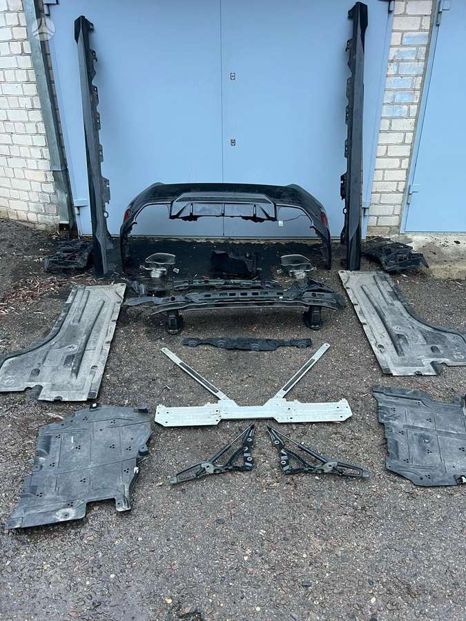 BMW 2 serija bumpers, lights