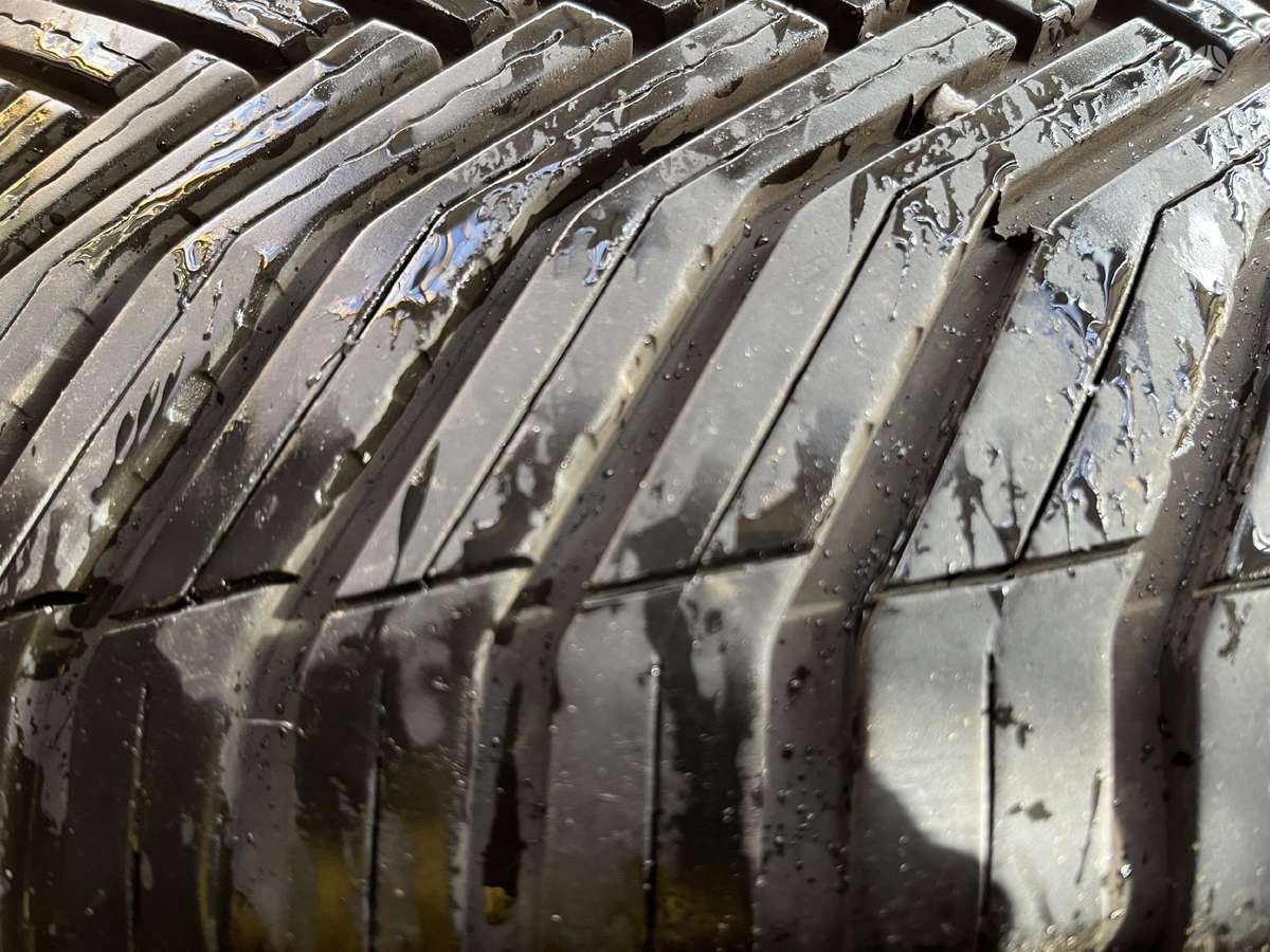 Michelin CROSSCLIMATE, universalios 245/40 R18
