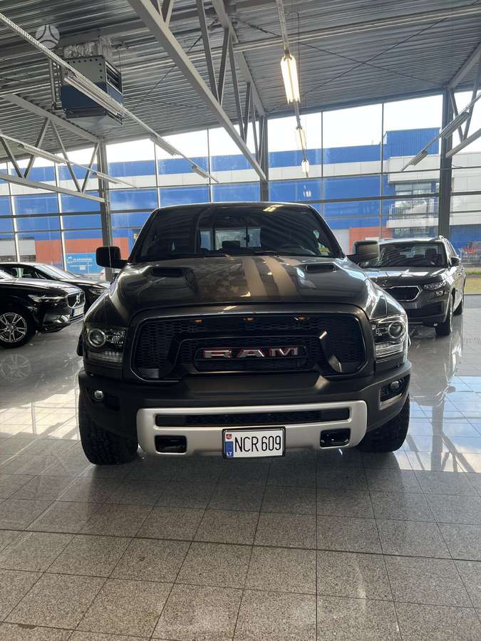 Dodge Ram, 5.7 l., off-road / crossover