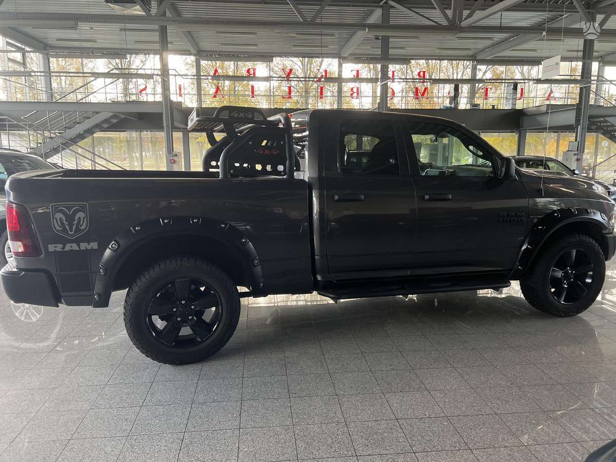 Dodge Ram, 5.7 l., off-road / crossover