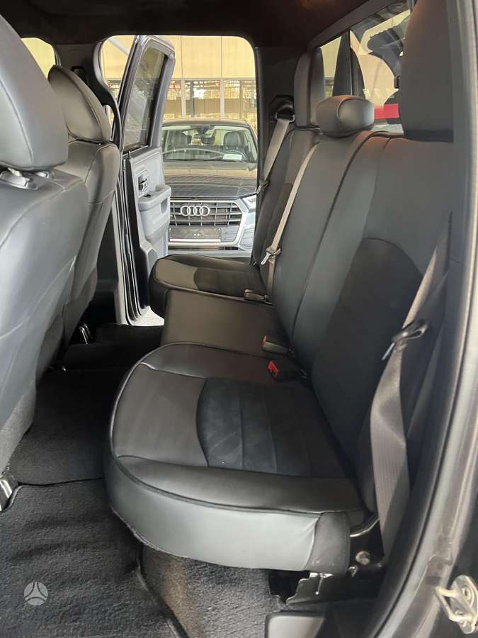 Dodge Ram, 5.7 l., off-road / crossover