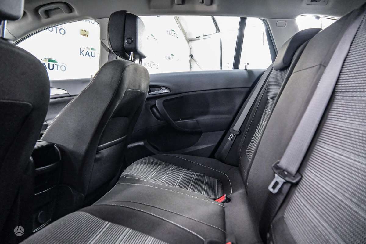Opel Insignia, 1.6 l., Универсал