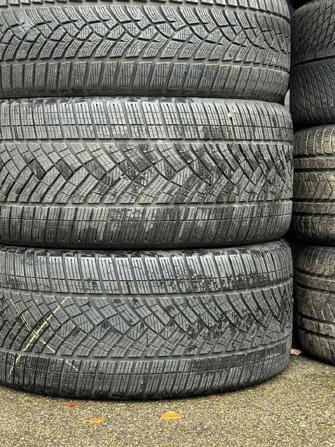 Goodyear UG PERFORMANCE, winter 285/40 R20