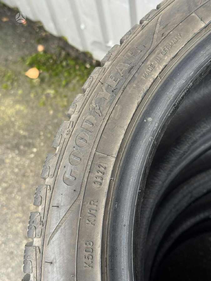 Goodyear UG PERFORMANCE, winter 285/40 R20