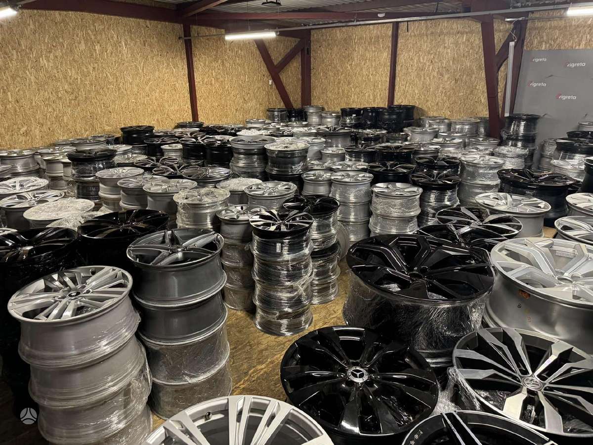 Goodyear UG PERFORMANCE, winter 285/40 R20