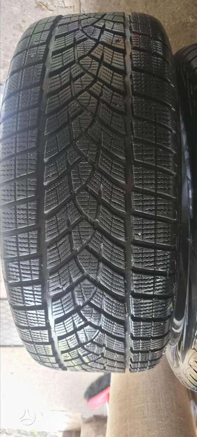 Volvo, lengvojo lydinio, R17