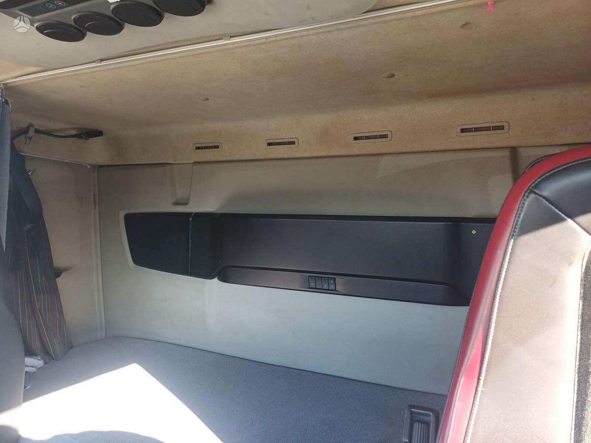 Volvo Lohr 2005, auto transporters