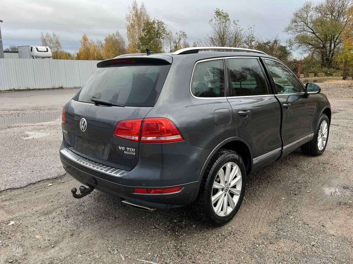 Volkswagen Touareg