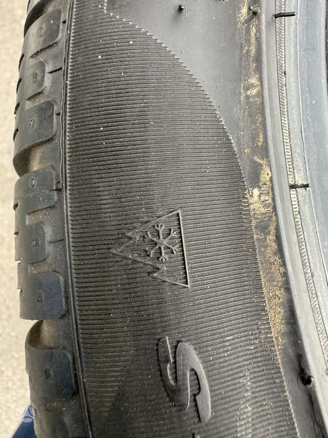 Pirelli Sottozero, žieminės 255/40 R20