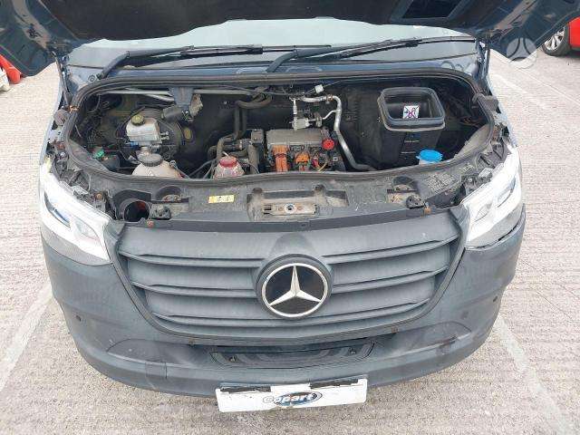 Mercedes-Benz Sprinter, preču