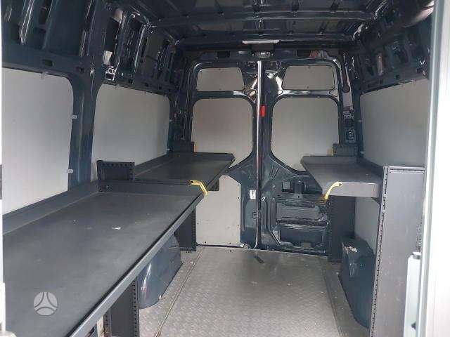 Mercedes-Benz Sprinter, preču