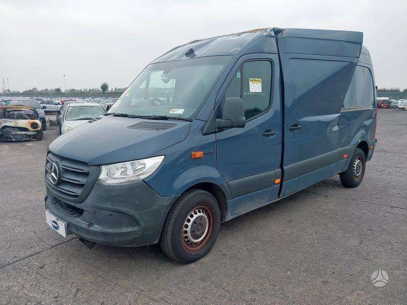 Mercedes-Benz Sprinter, preču