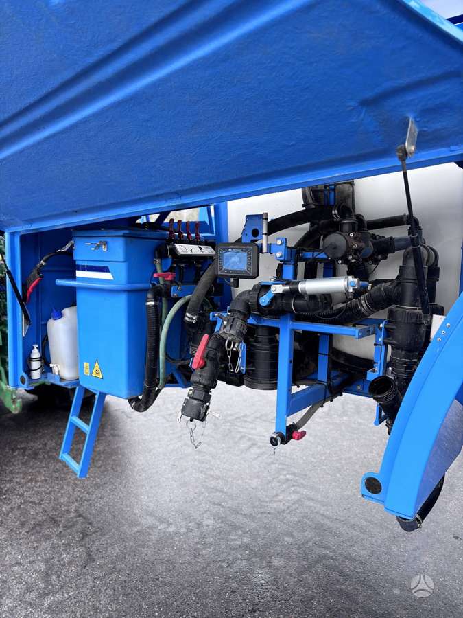 -Kita- Agrio Mamut 6030, sprayers