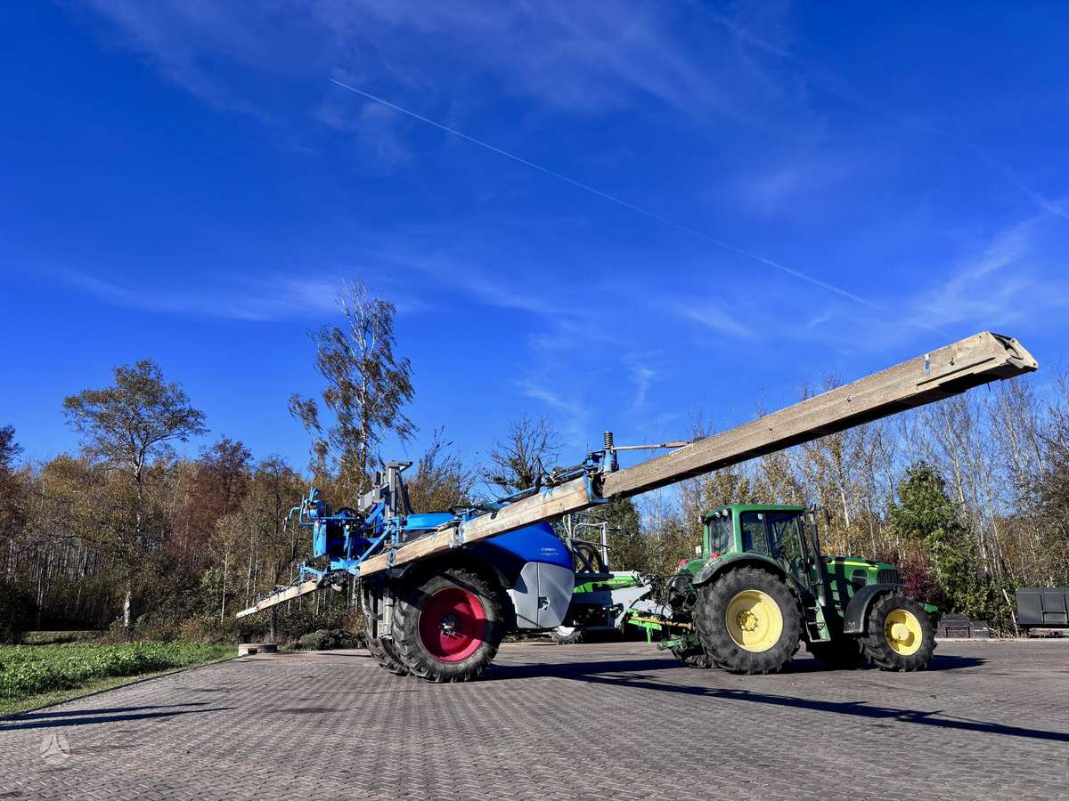 Lemken Vega 12, sprayers