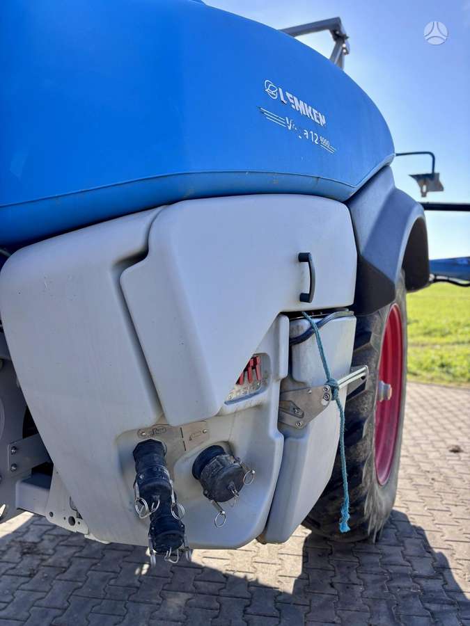 Lemken Vega 12, sprayers