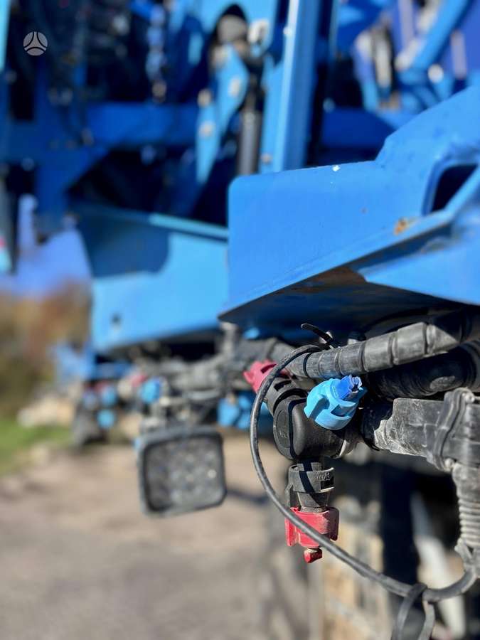 Lemken Vega 12, sprayers