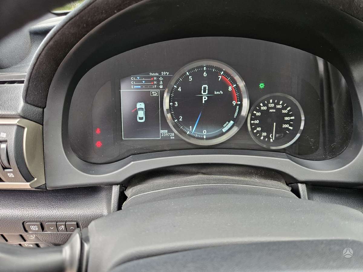 Lexus RC-F, 5.0 l., Седан