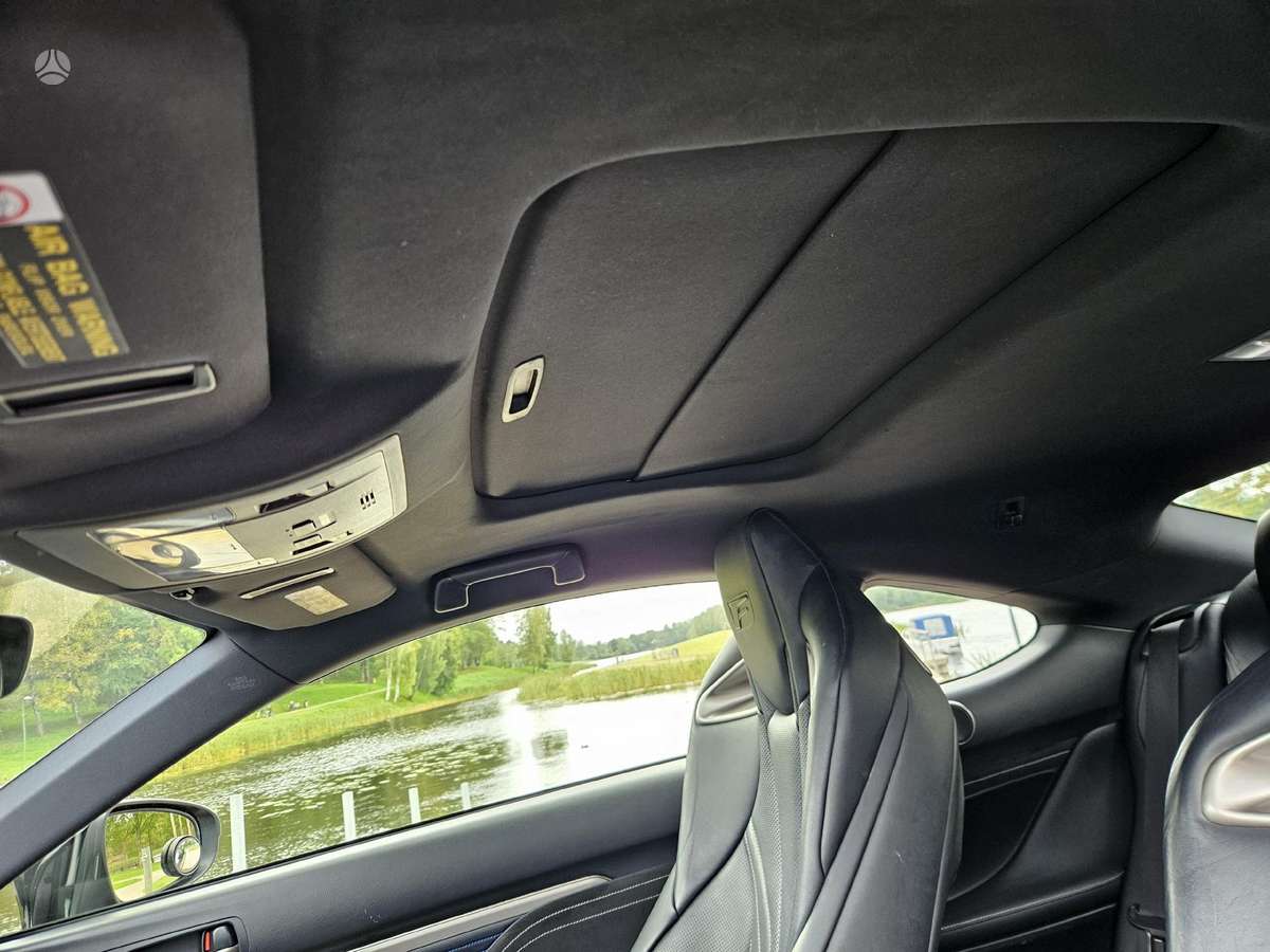 Lexus RC-F, 5.0 l., Седан
