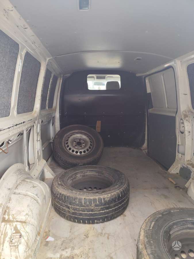 Volkswagen TRANSPORTER, preču