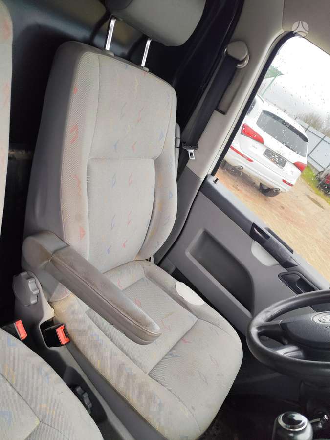 Volkswagen TRANSPORTER, preču