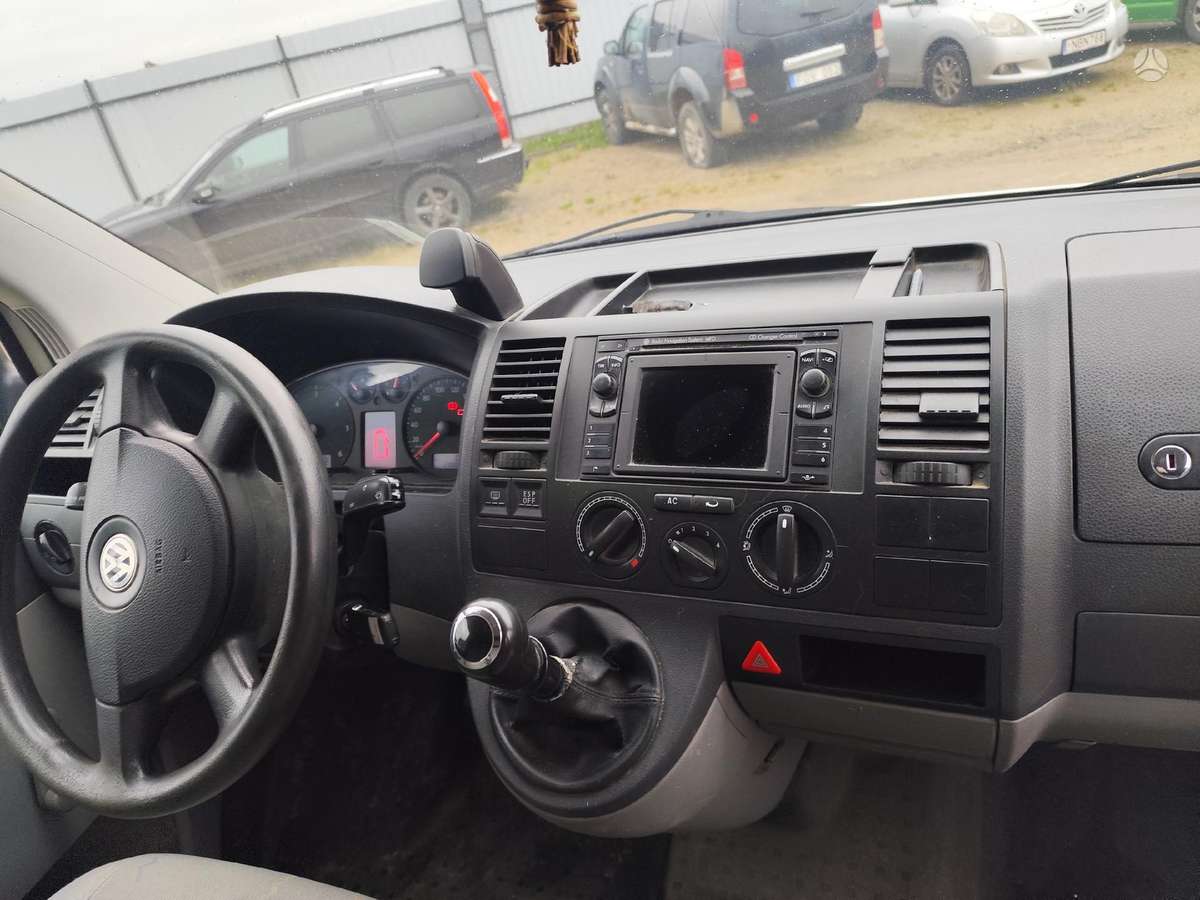 Volkswagen TRANSPORTER, preču