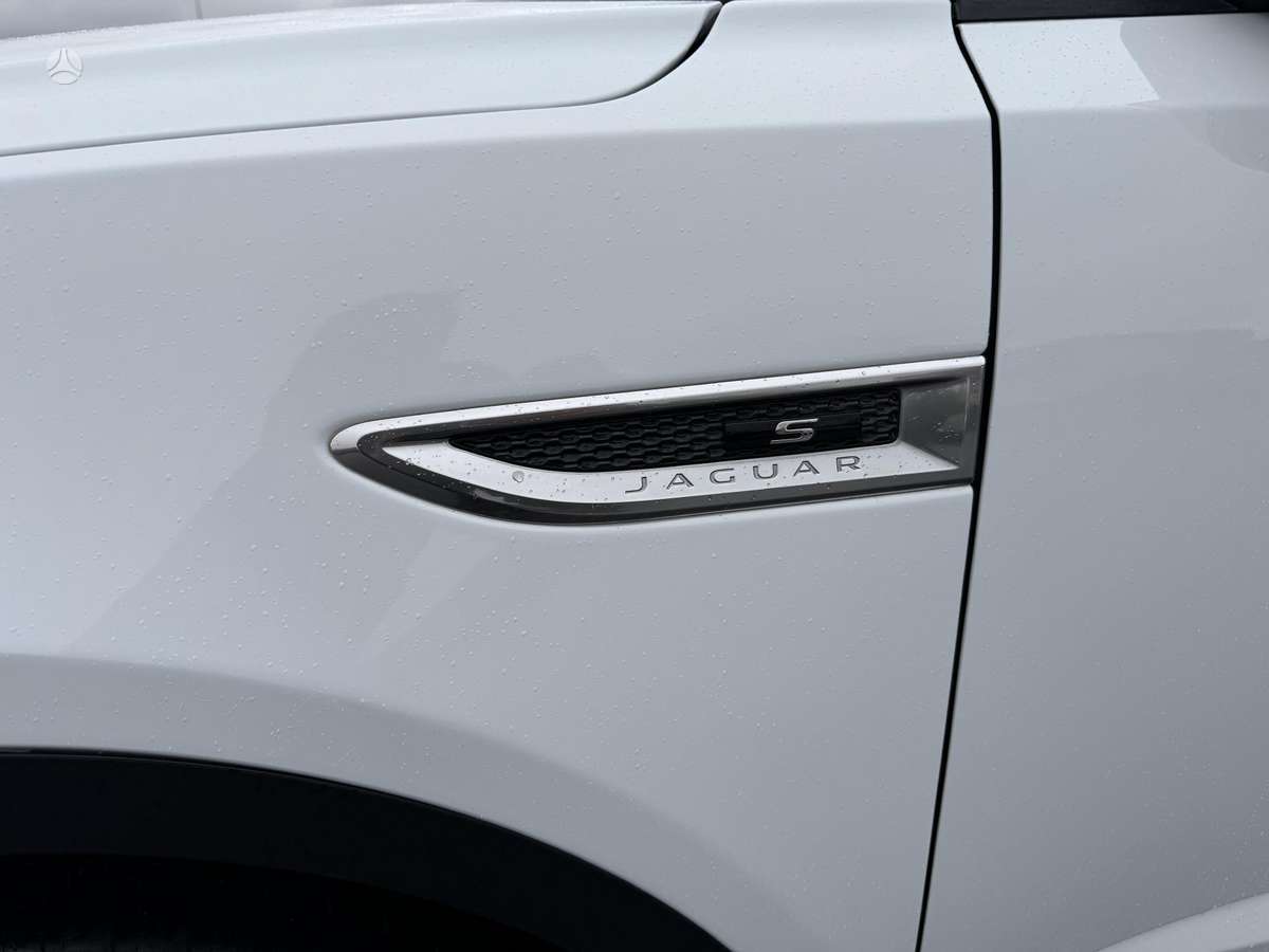 Jaguar E-Pace, 2.0 l., off-road / crossover