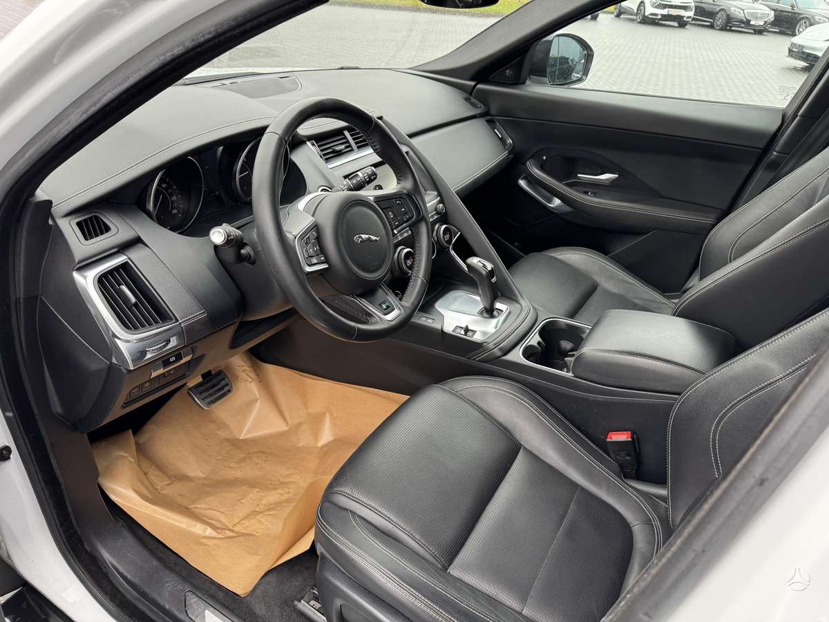 Jaguar E-Pace, 2.0 l., off-road / crossover