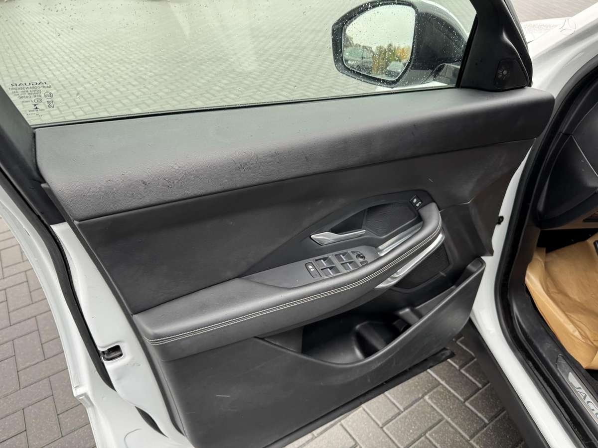 Jaguar E-Pace, 2.0 l., off-road / crossover
