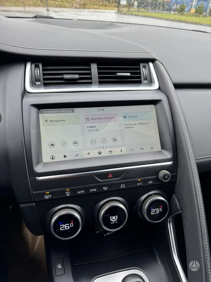 Jaguar E-Pace, 2.0 l., Внедорожник / Кроссовер