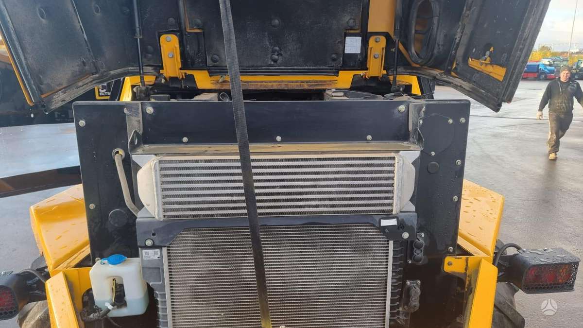 JCB 7 FT H - Viz, dumpers / tippers