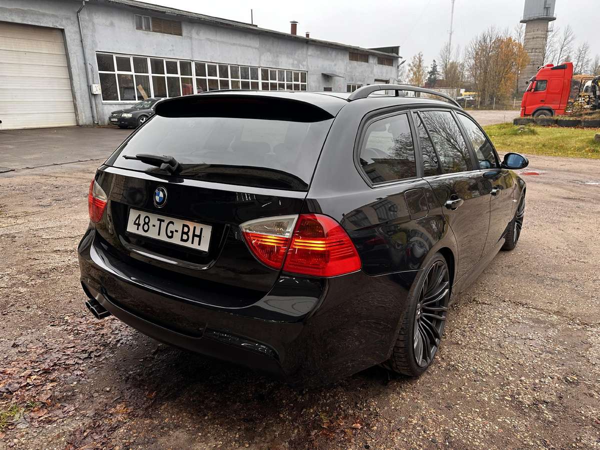 BMW 320, 2.0 l., wagon