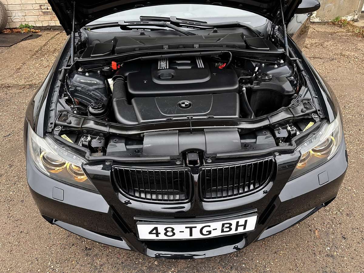 BMW 320, 2.0 l., wagon